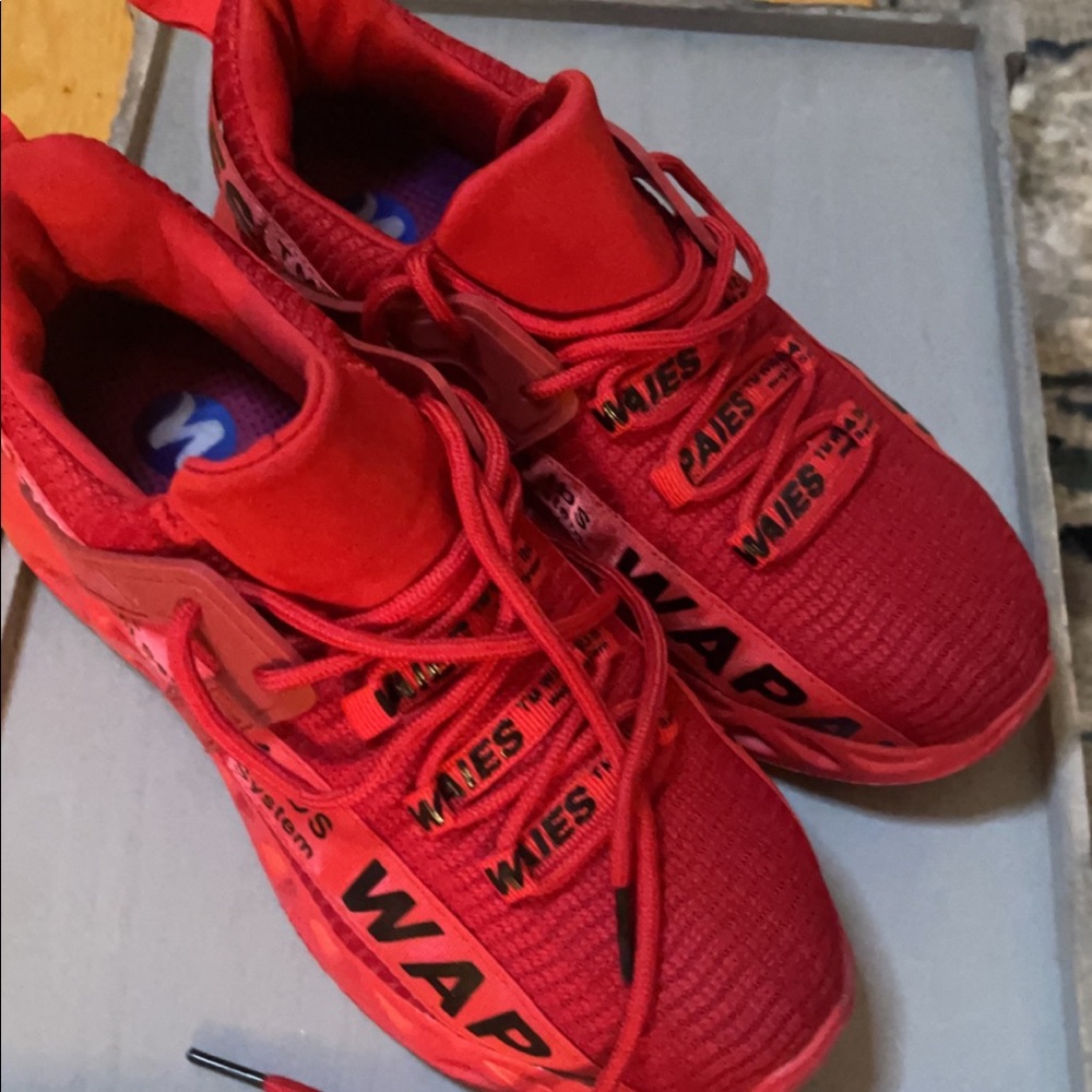 Women Steel toe athletic tennis shoe